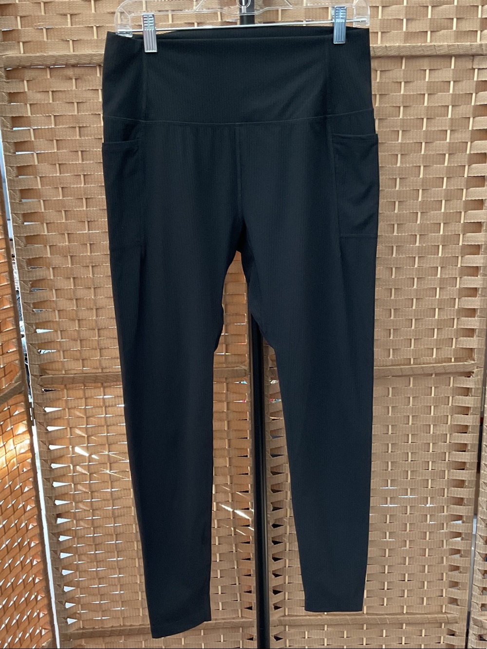 Mondetta Black High-Waist Ribbed Pocket Leggings NWOT